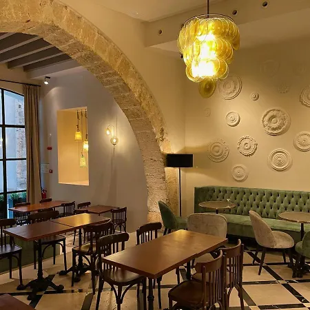 Basilica Hotel